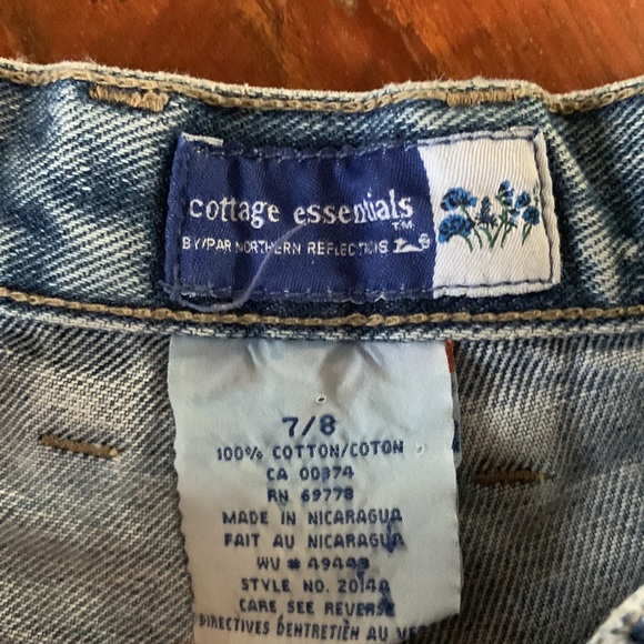 Vintage Distressed Denim Shorts Size 7/8 - Picture 3 of 3